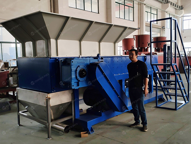 應(yīng)對包裝行業(yè)中的廢棄泡沫材料：秦風(fēng)機(jī)械的創(chuàng)新回收解決方案